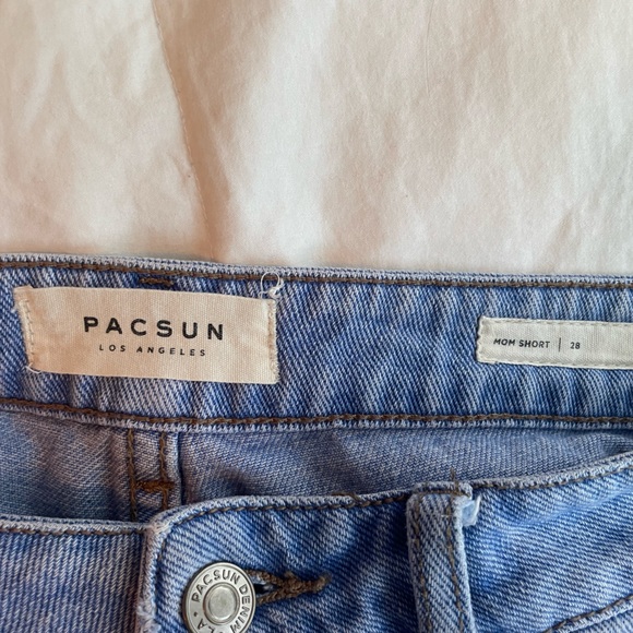 PacSun High Waisted Mom Shorts - Light denim - Picture 2 of 3